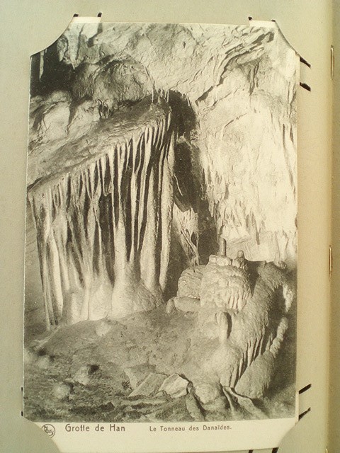 /Belgium/Places/BE_Place_1900-1949_Caves. Grotte de Han. Le Tonneau des Danaides.jpg